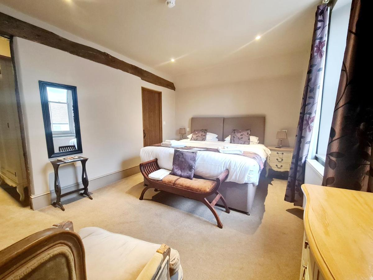 The Harvard Inn Сток Экстерьер фото