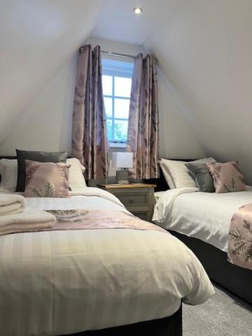 The Harvard Inn Сток Экстерьер фото