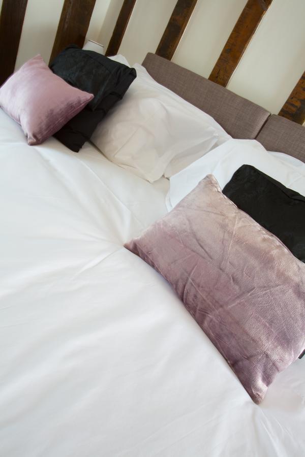 The Harvard Inn Сток Экстерьер фото