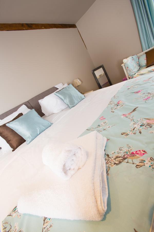 The Harvard Inn Сток Экстерьер фото