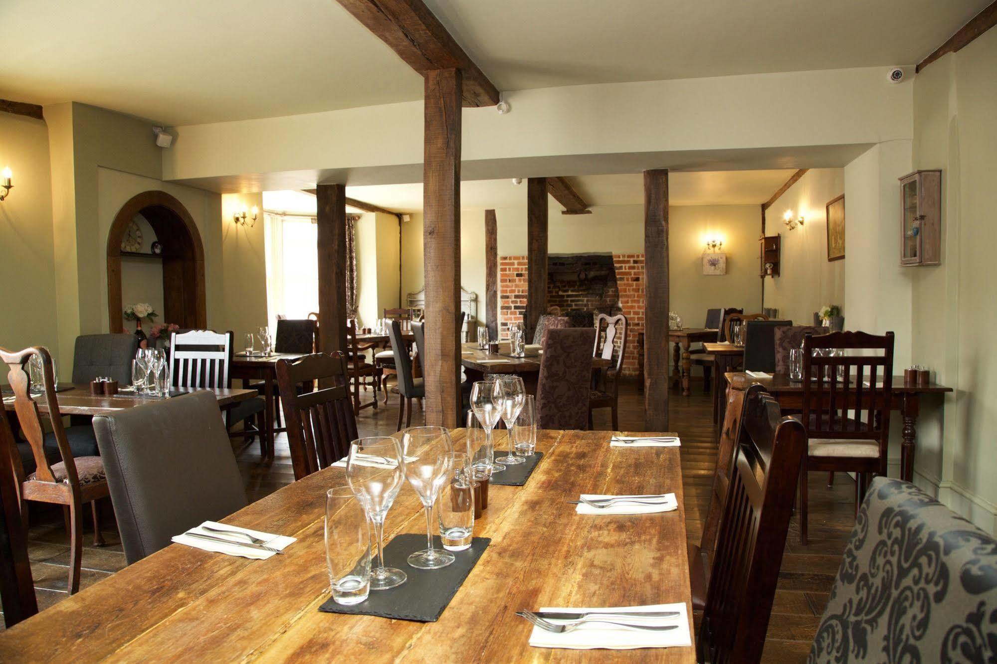 The Harvard Inn Сток Экстерьер фото
