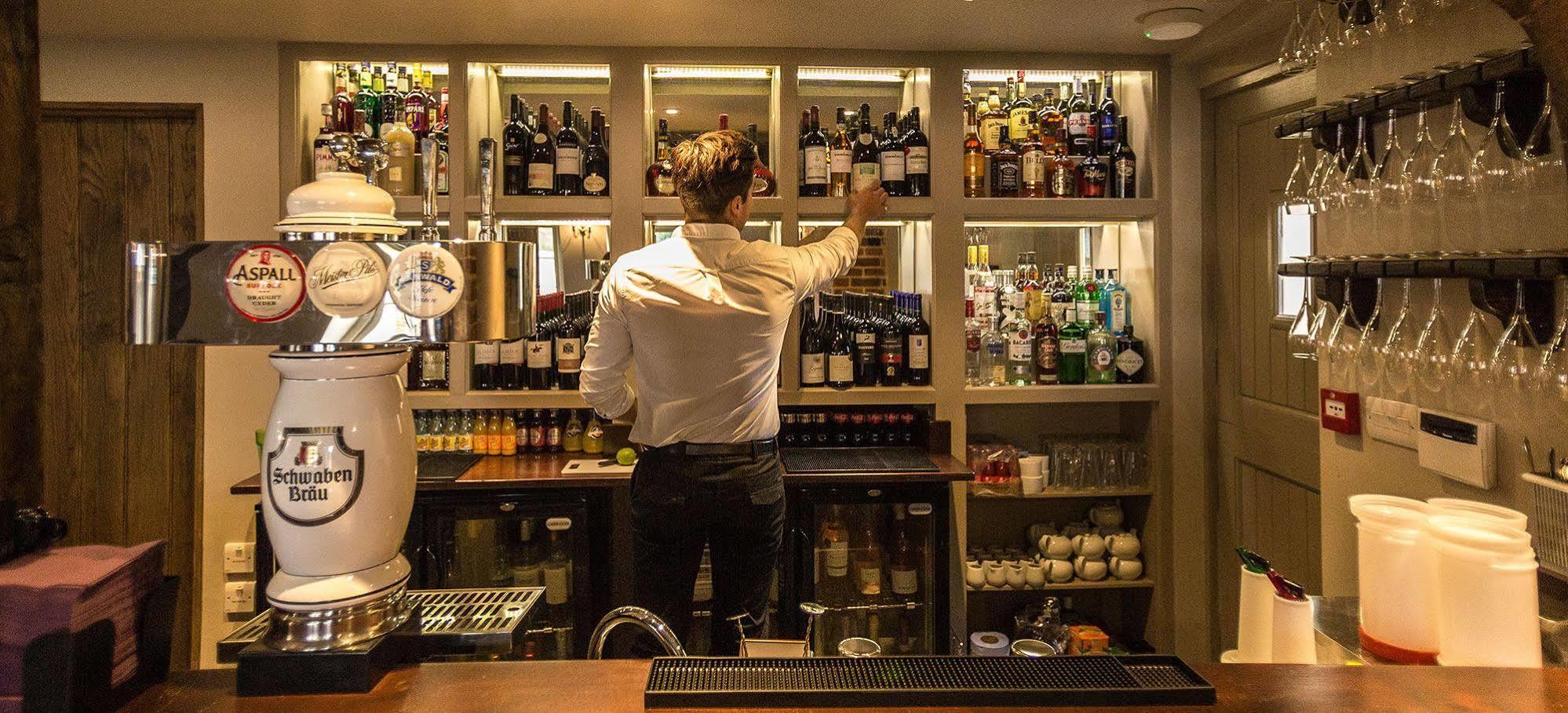 The Harvard Inn Сток Экстерьер фото