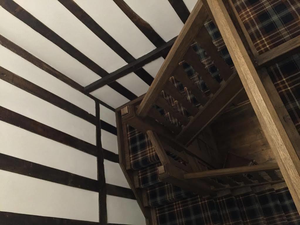 The Harvard Inn Сток Экстерьер фото